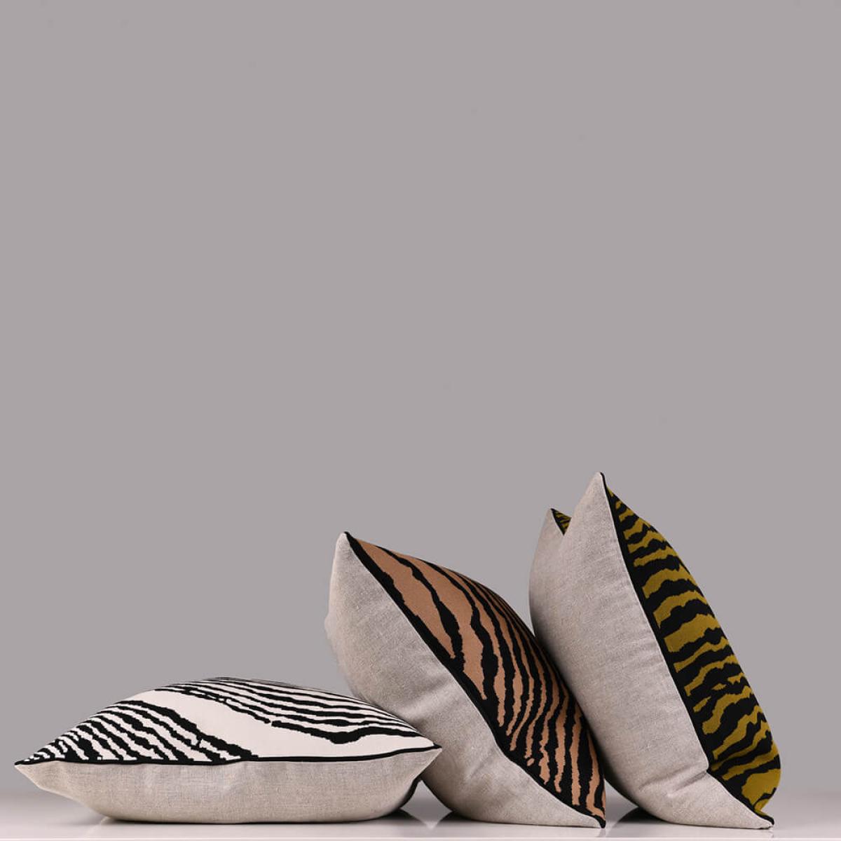 Hazelnut Wood Block Rectangle Cushion Cover – image 3