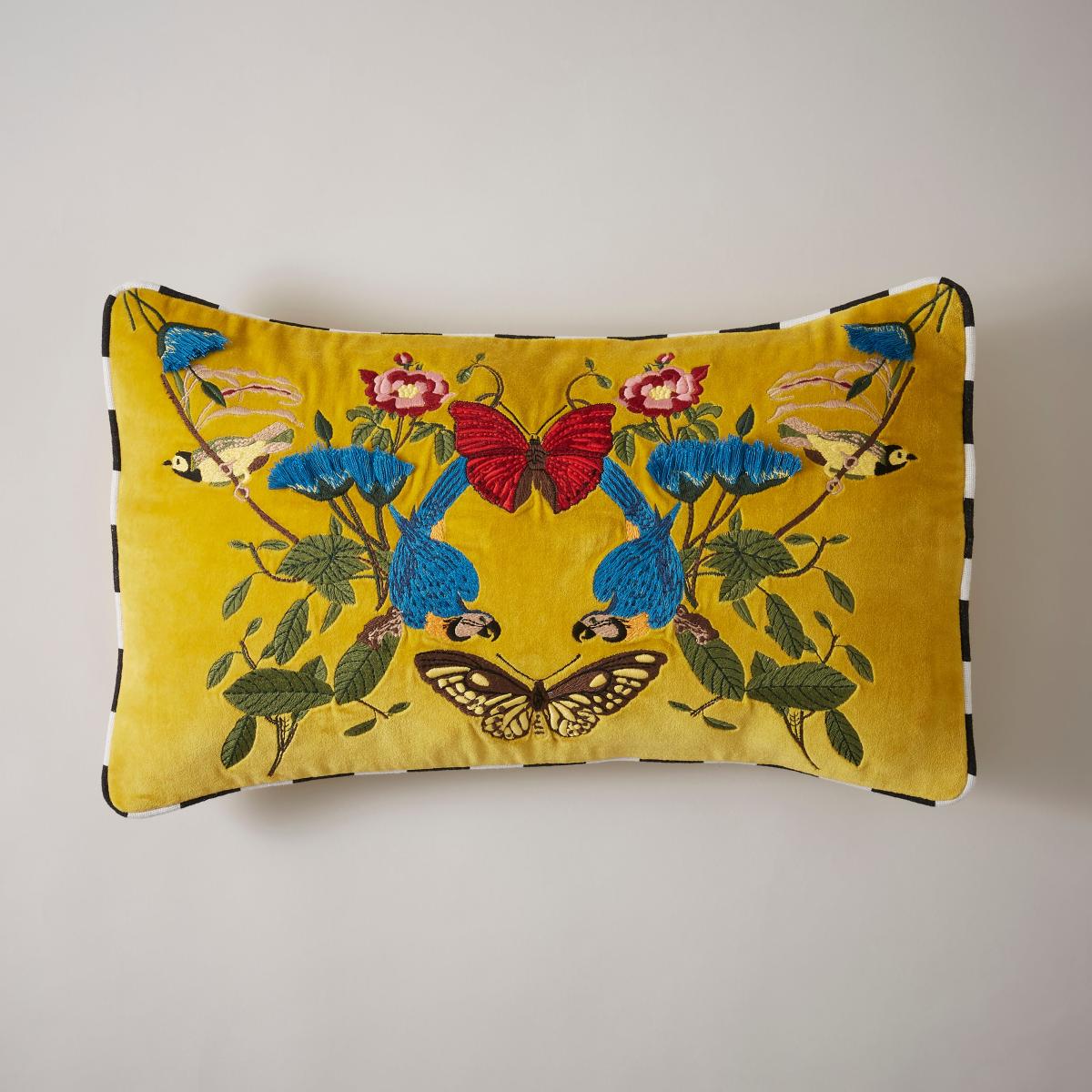 Majestic Yellow Cushion Cover Yellow – image 4