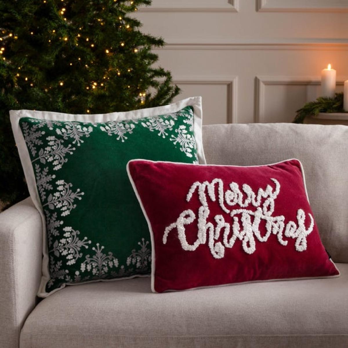 Paoletti Winter Merry Christmas Cushion Cover – image 3