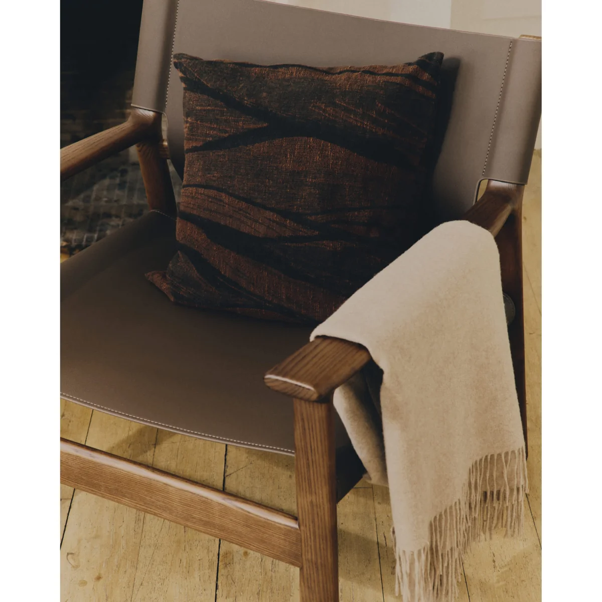 Frilo cushion cover in brown cotton and linen jacquard 50 x 50 cm – image 2