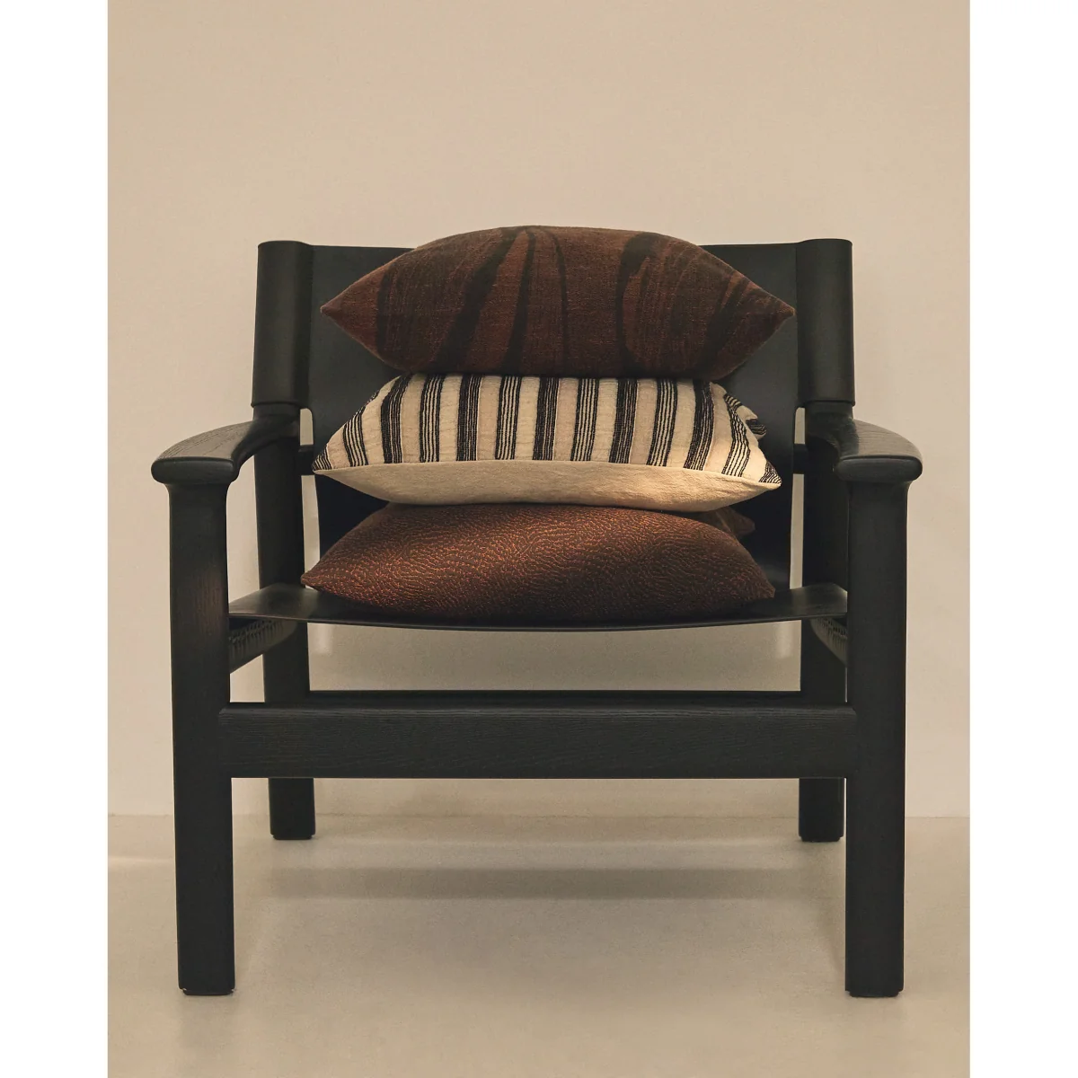 Frilo cushion cover in brown cotton and linen jacquard 50 x 50 cm – image 5