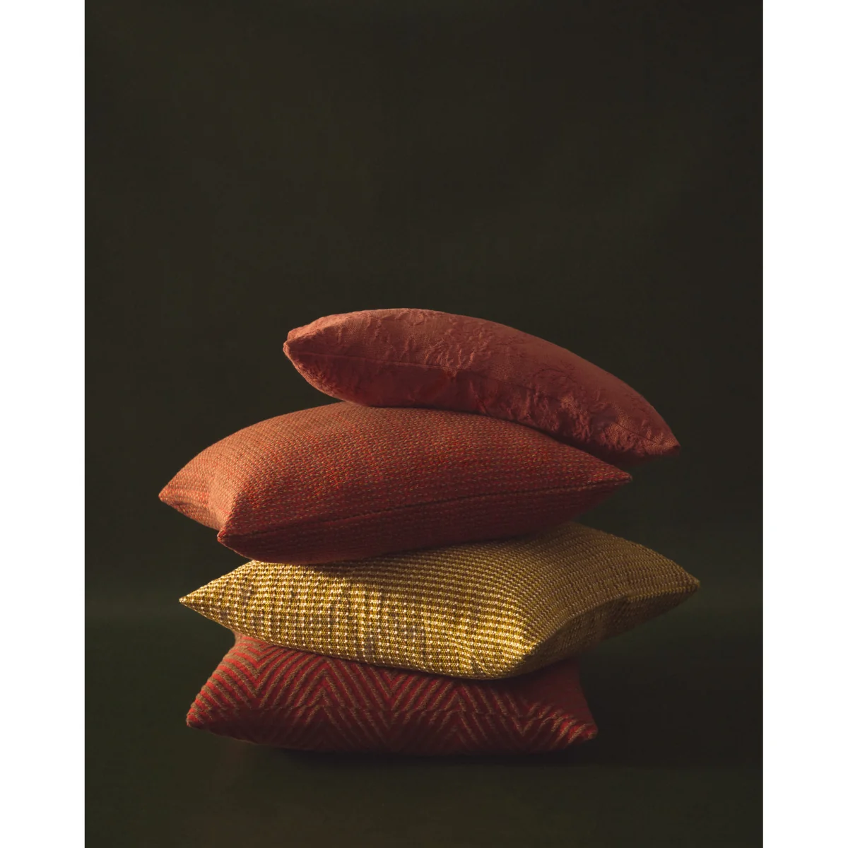 Lunver cushion cover in red chevron jacquard 50 x 50 cm – image 7