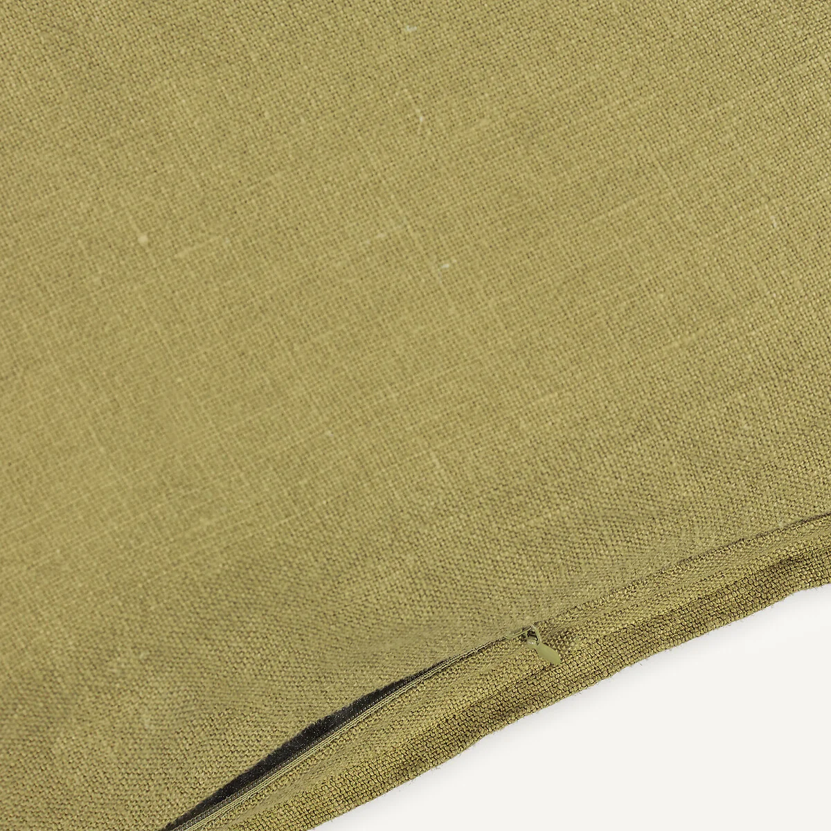 Boreo Cushion Cover in Thick Linen – image 6