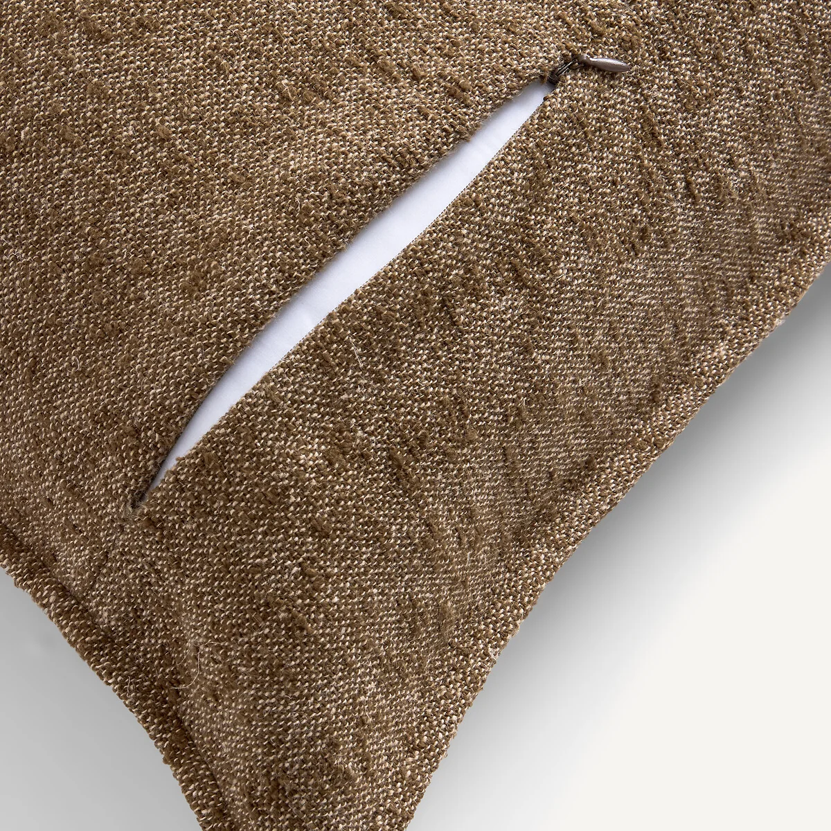 Thalin Cushion Cover in Cotton and Linen – image 5