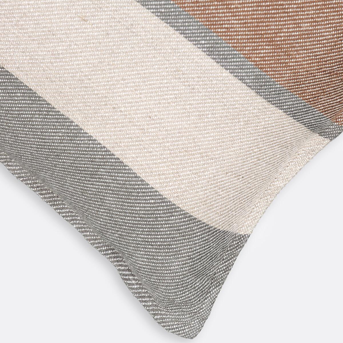 Cirrus Cushion Cover in Thick Linen – image 3