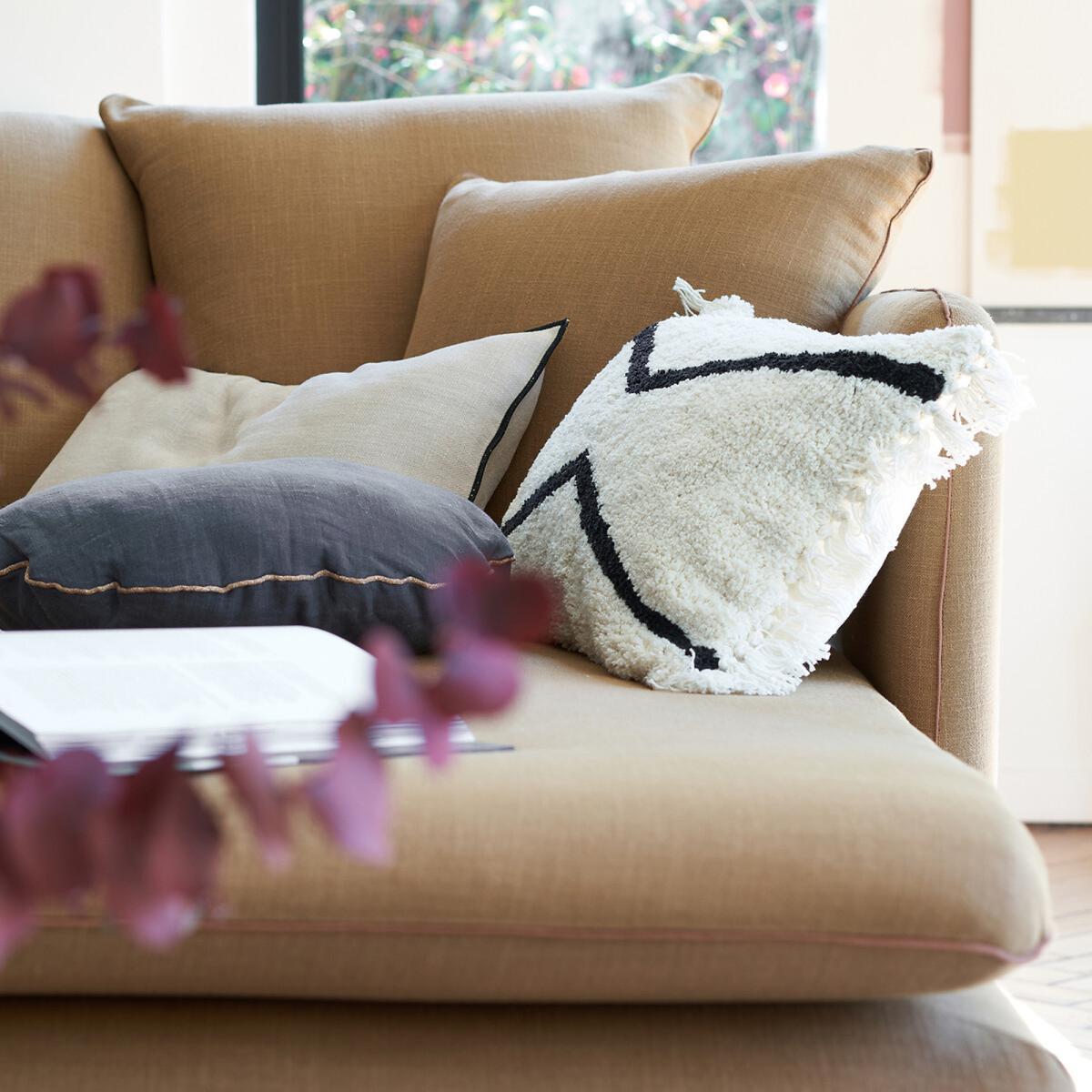 Negara Rectangular Cushion Cover – image 4