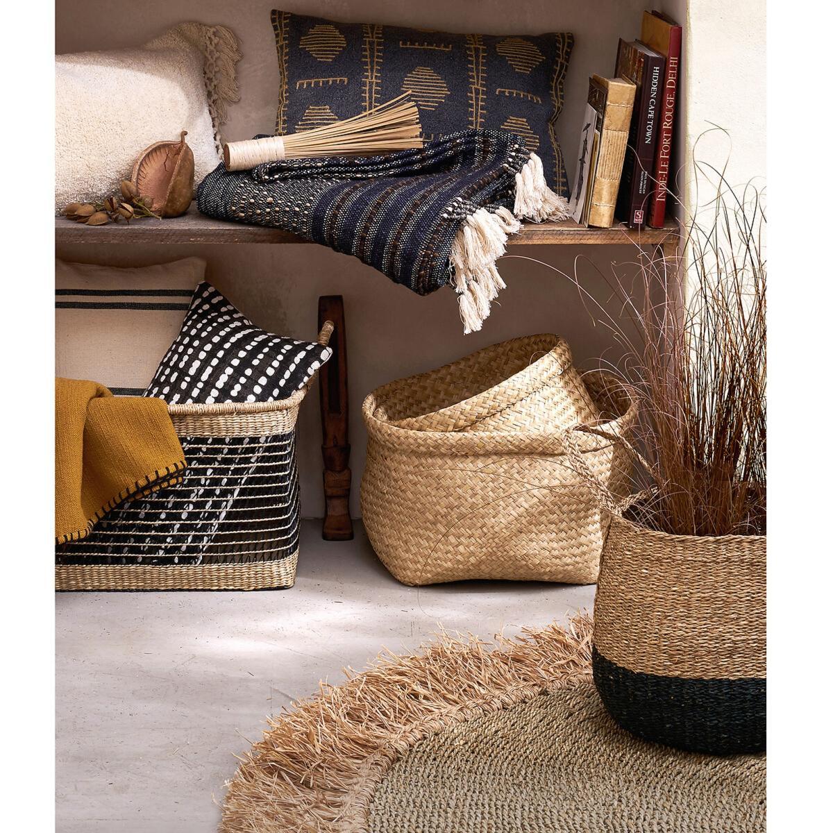 The Almadina Embroidered Cushion Cover – image 3