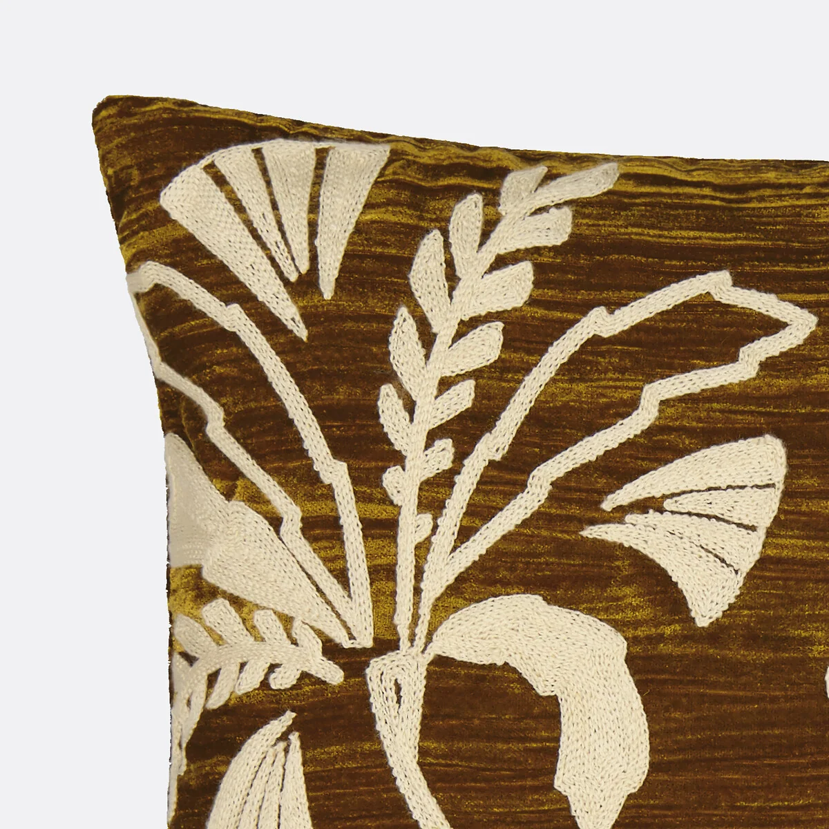 Sidonie Cushion Cover in Panne Velour – image 3