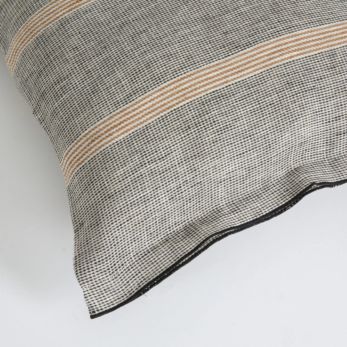 Virel Cushion Cover in Striped Linen – image 3