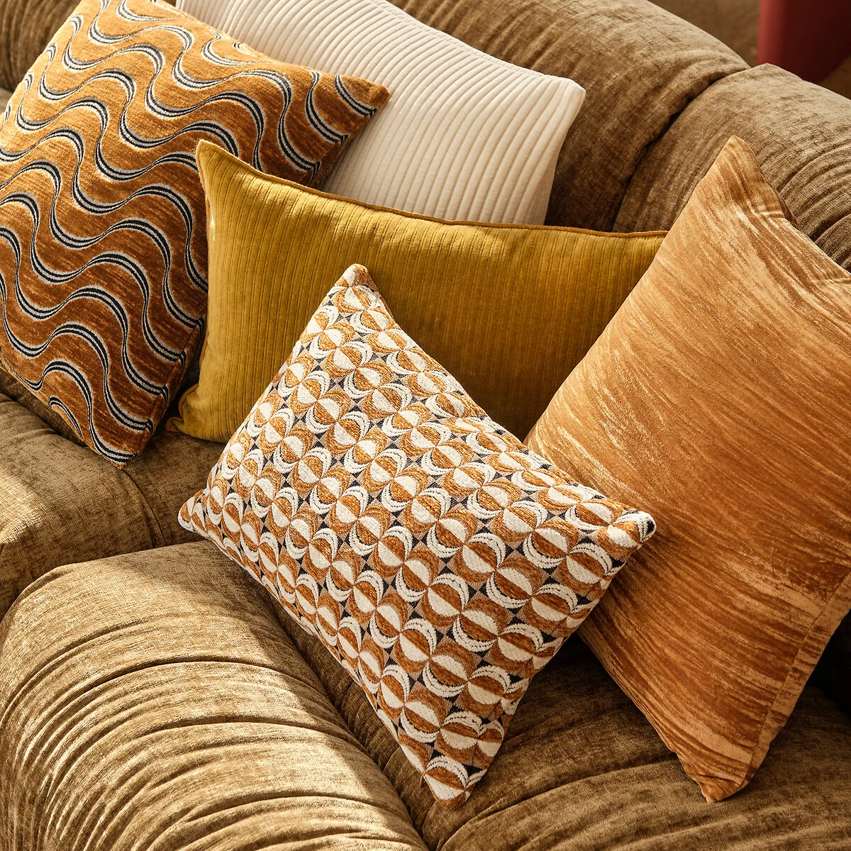 Vilnia Chenille Velour Rectangular Cushion Cover – image 2