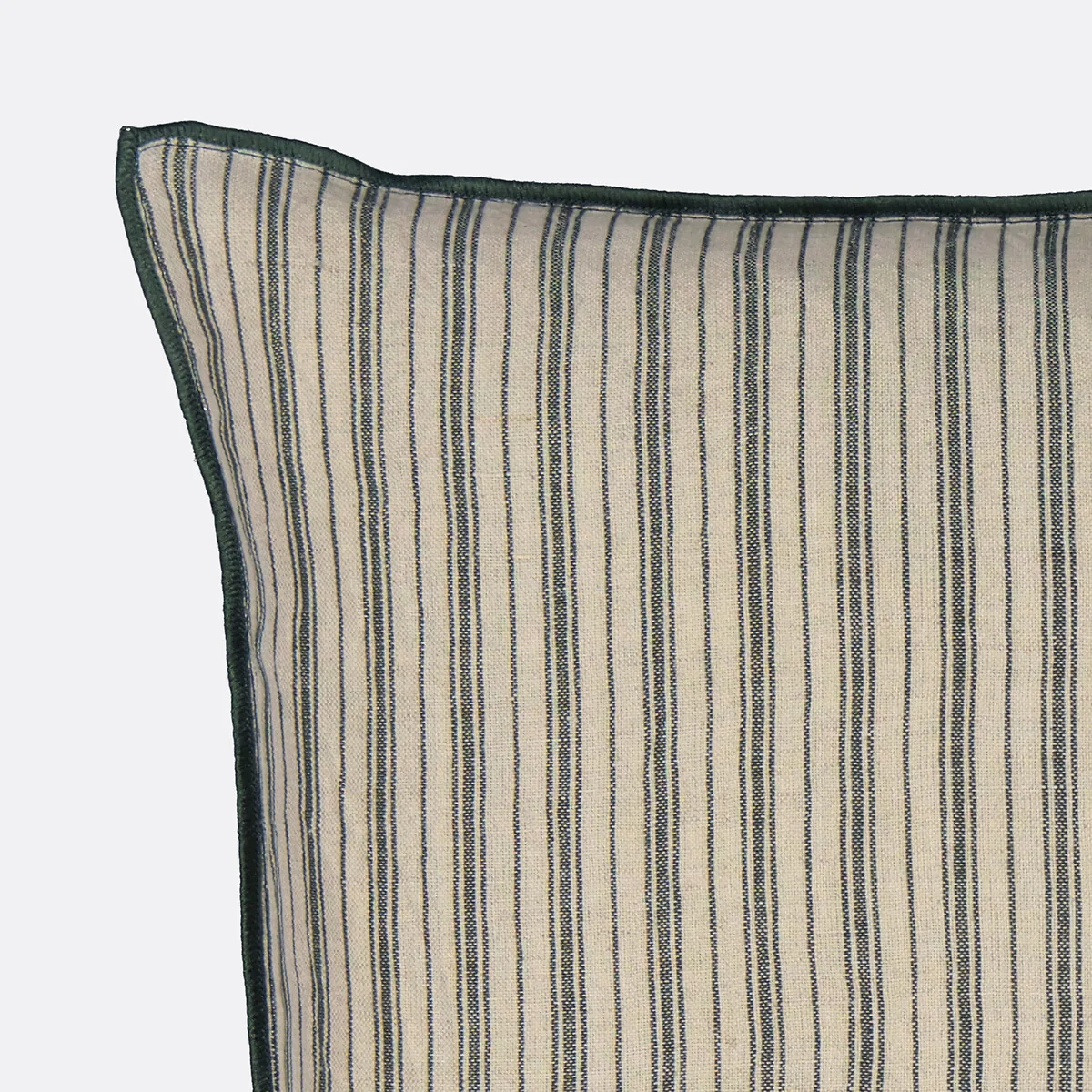 Enni Cushion Cover in Linen/cotton – image 2