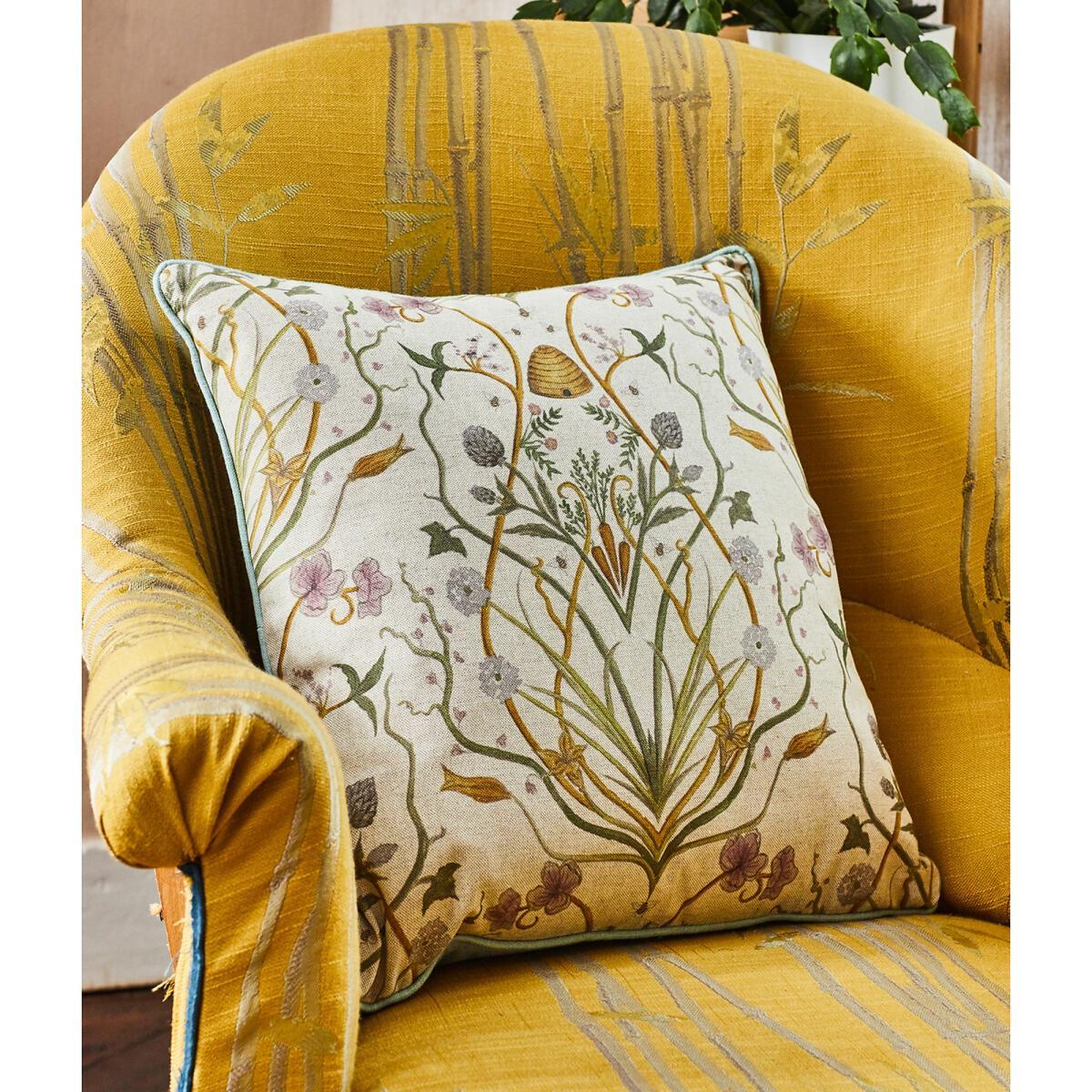 Potagerie Print Cream Filled Cushion 43x43cm – image 2