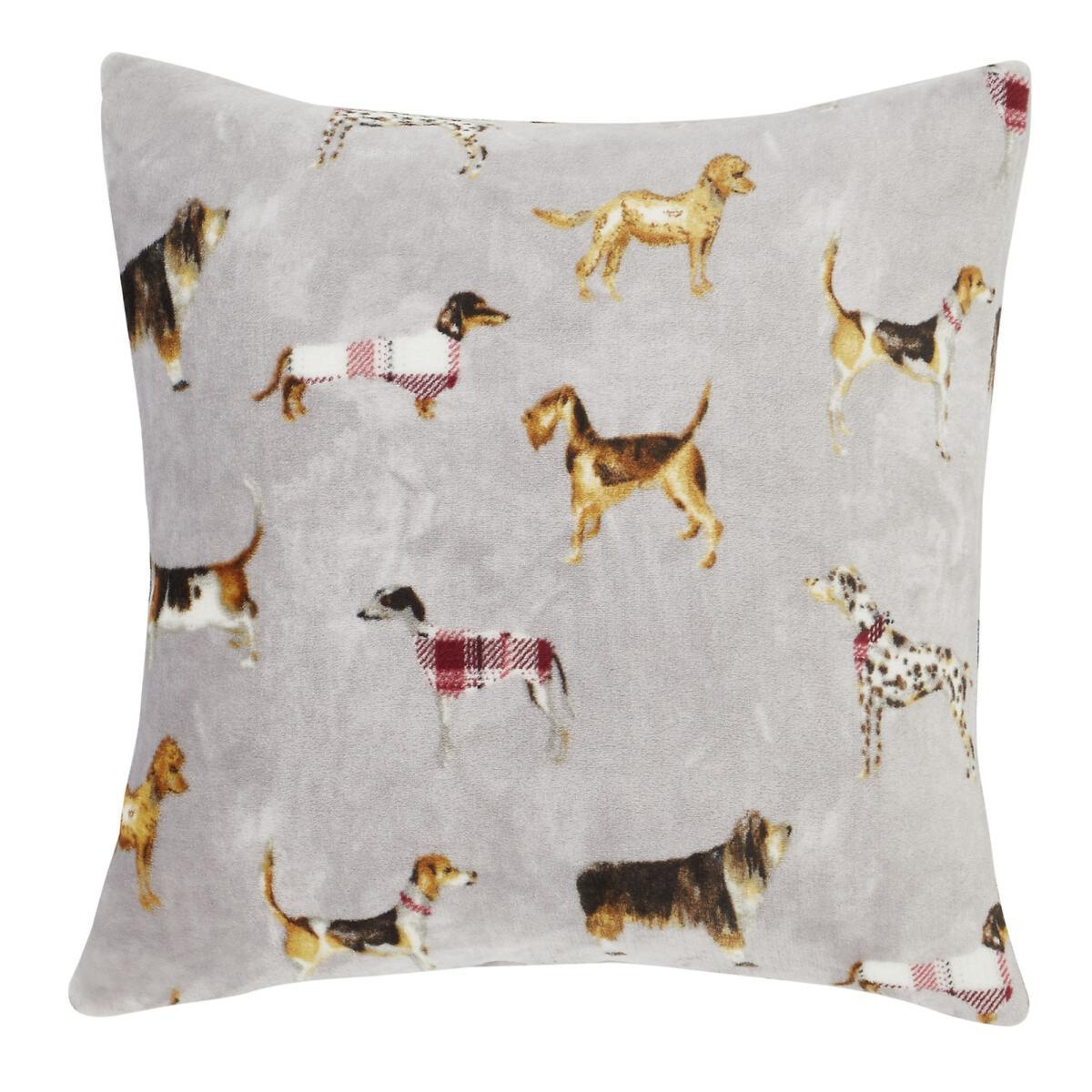 Country Dogs 55x55cm Cushion – image 5