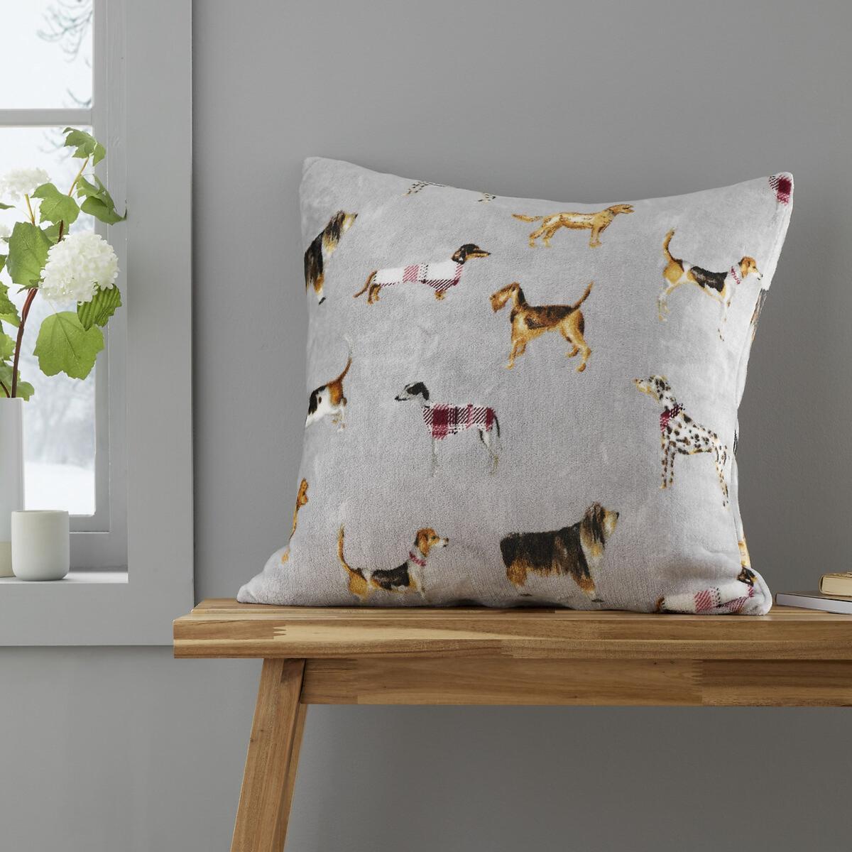 Country Dogs 55x55cm Cushion – image 1
