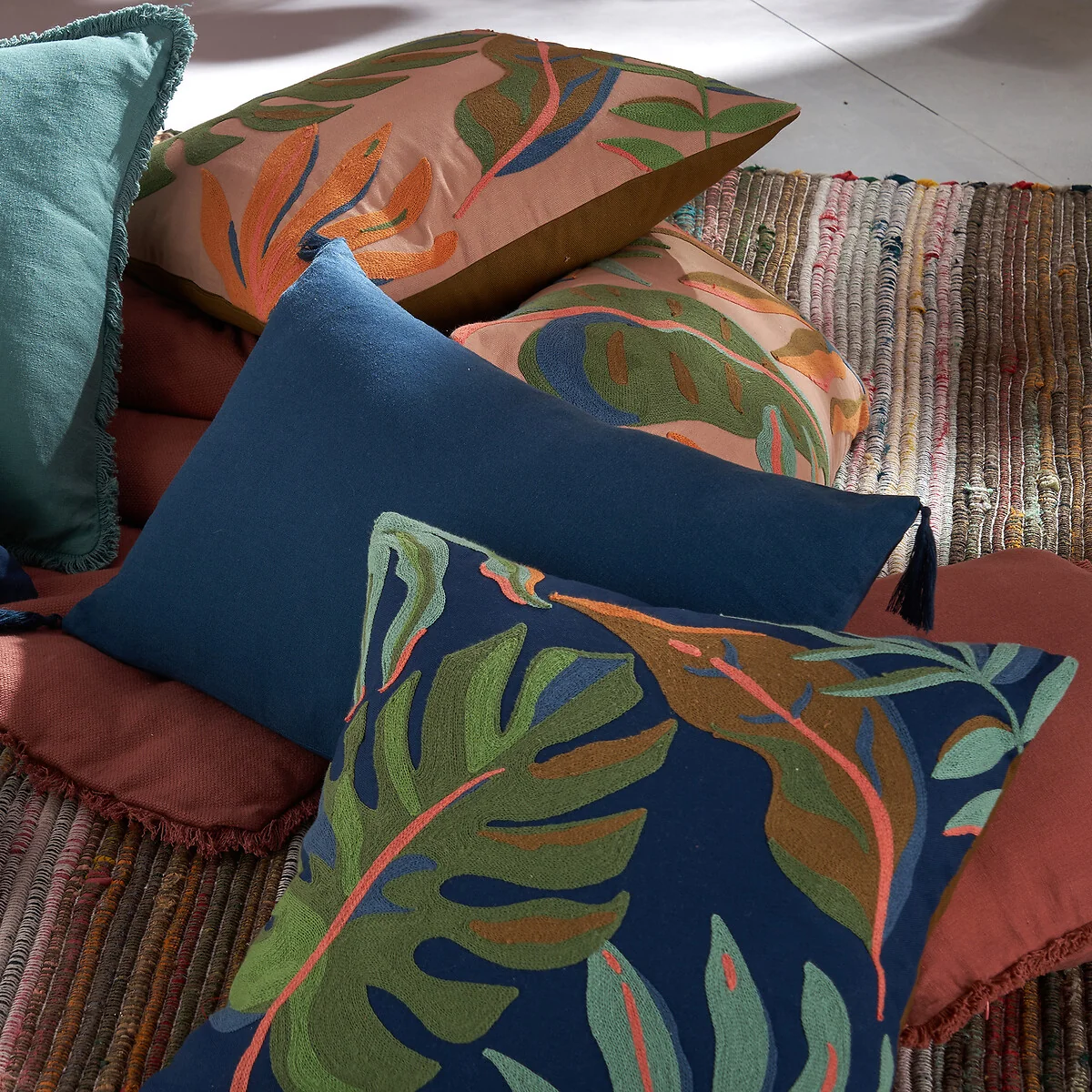 Joao 40 X 40cm Embroidered Cushion Cover – image 3
