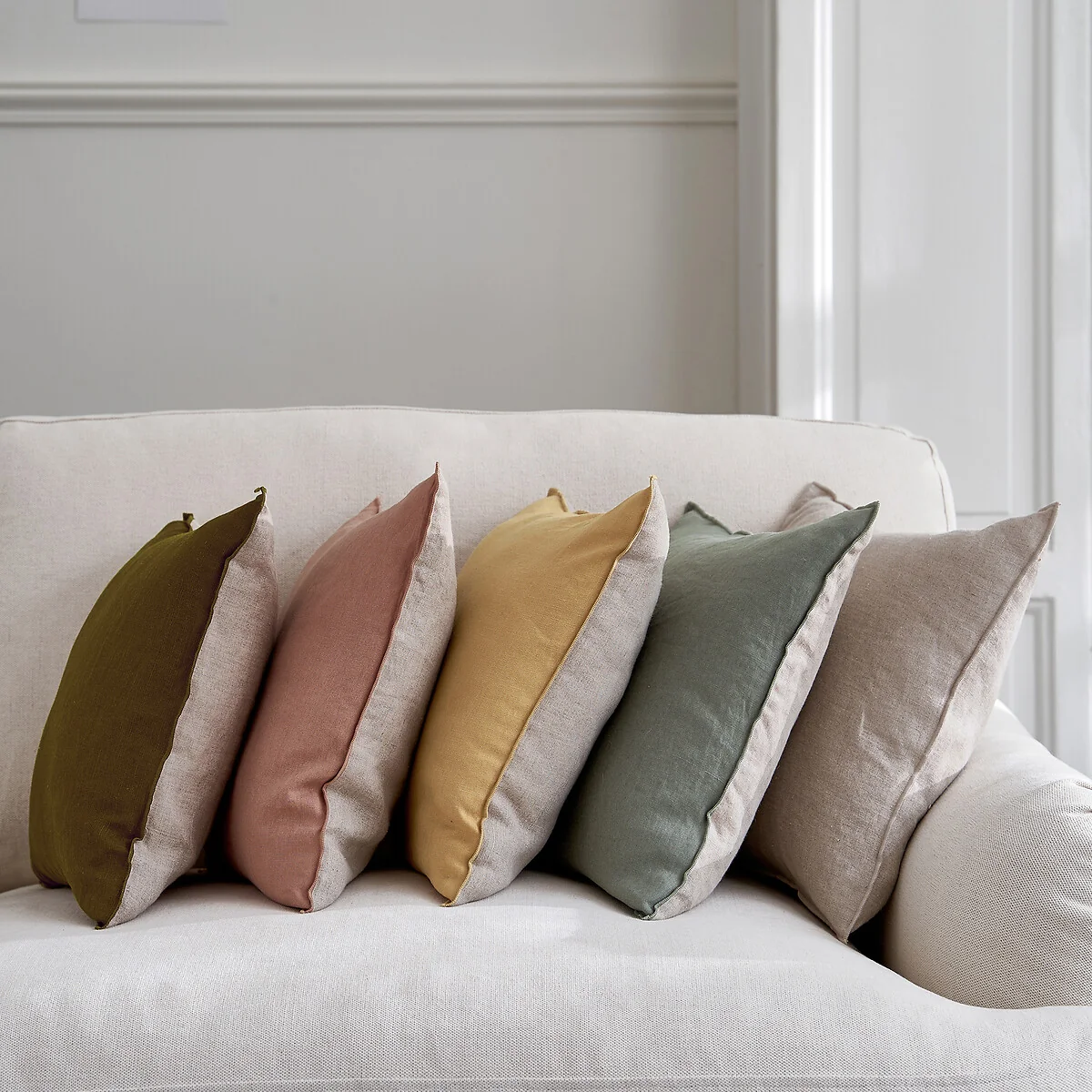 Afti Rectangular Velour Cushion Cover – image 2
