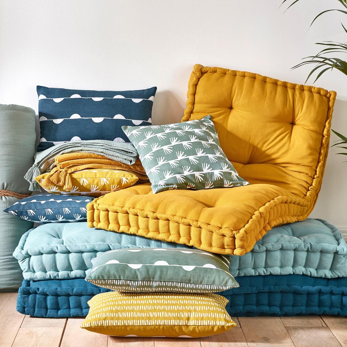 Irun printed cushion cover – image 5