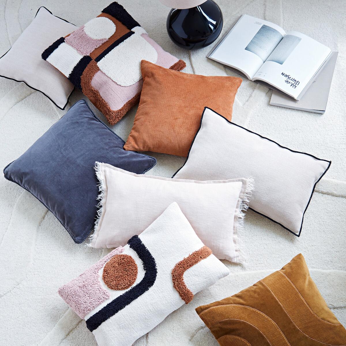 Joan Retro Tufted Rectangular Cotton Cushion Cover – image 4
