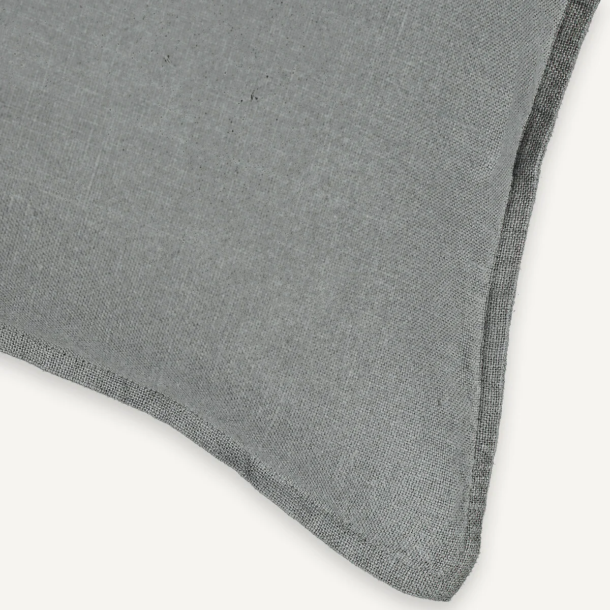 Boreo Cushion Cover in Thick Linen – image 4