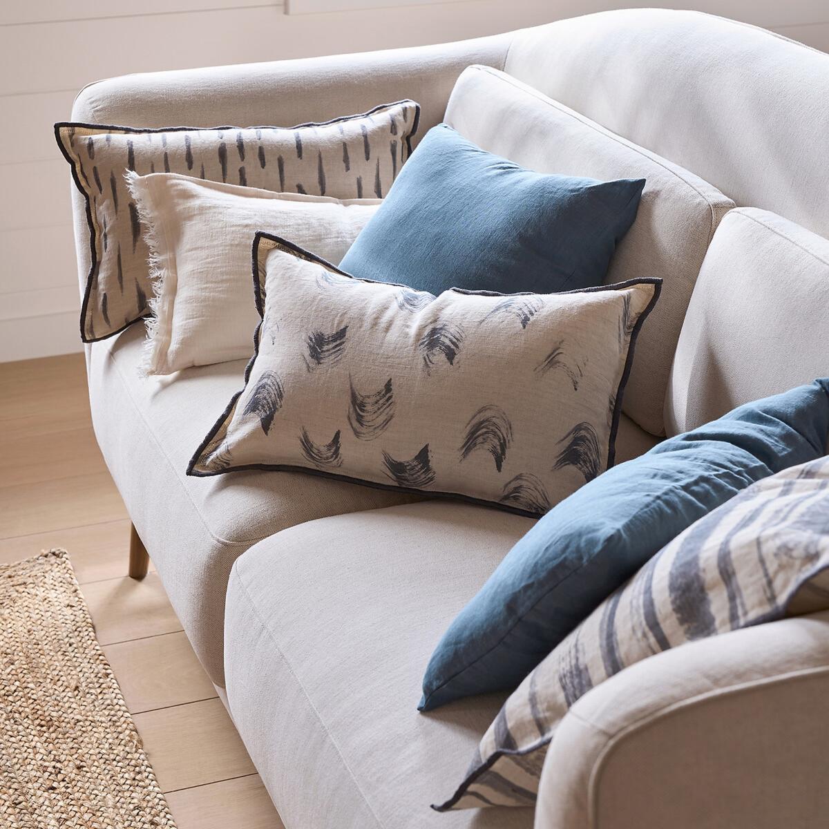 Valbo Graphic Cotton Linen Rectangular Cushion Cover – image 3