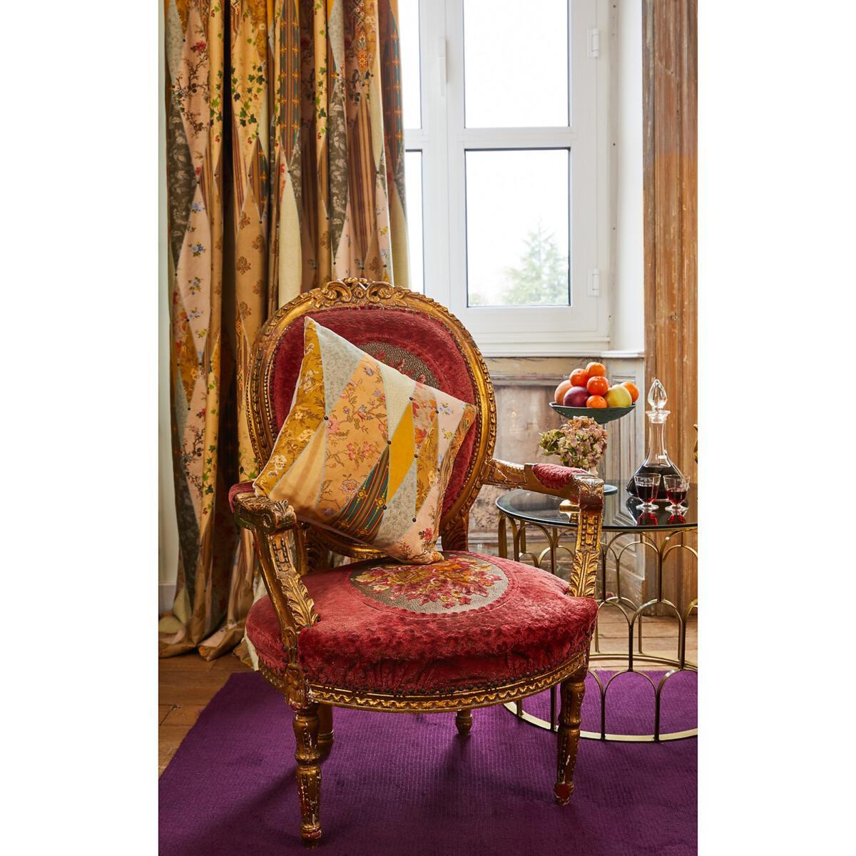 Wallpaper Museum Print Filled Cushion 43x43cm – image 2