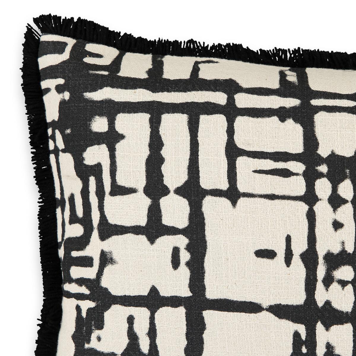 Lilo Tufted Cushion Cover – image 3