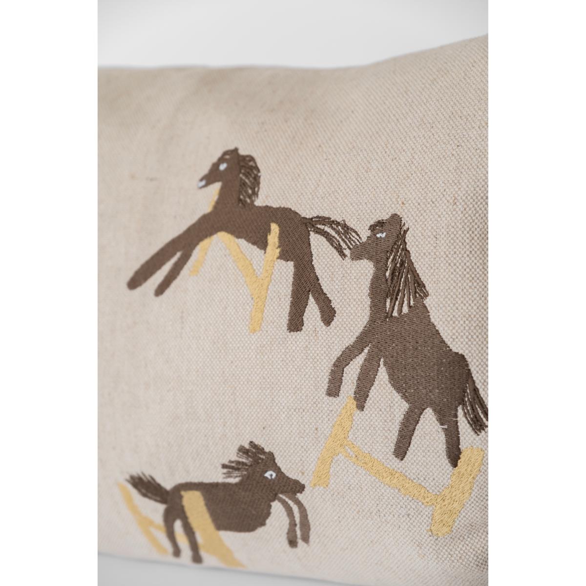 Fine Little Day Jumping horse cushion cover 38x58 cm Natural – image 3