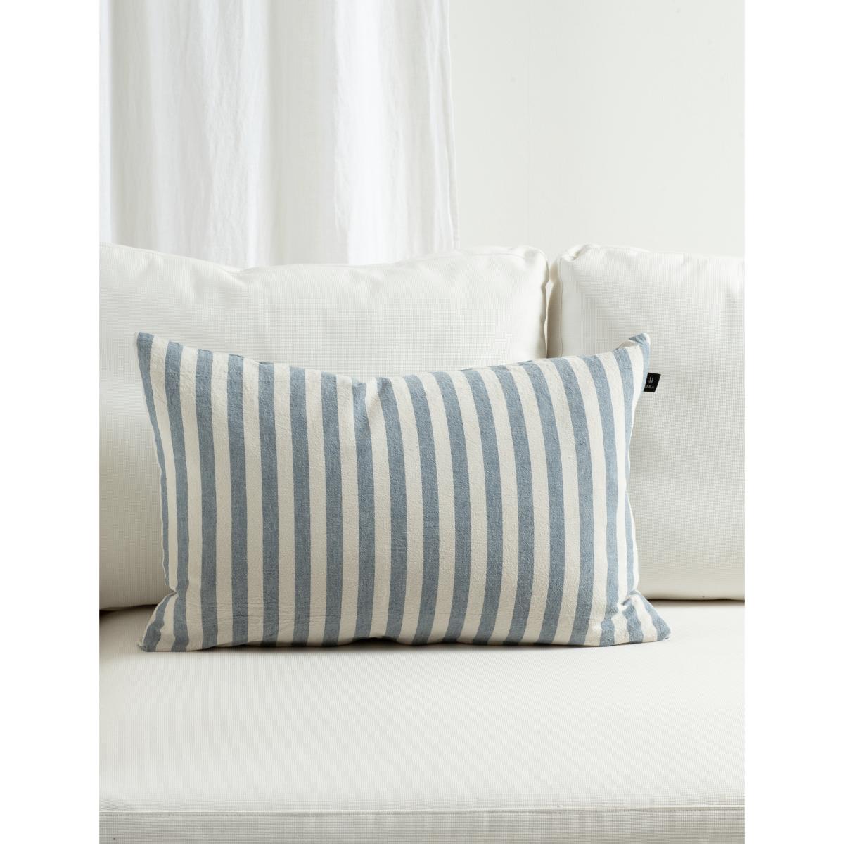 Himla Riviera cushion cover 40x60 cm Azure – image 3