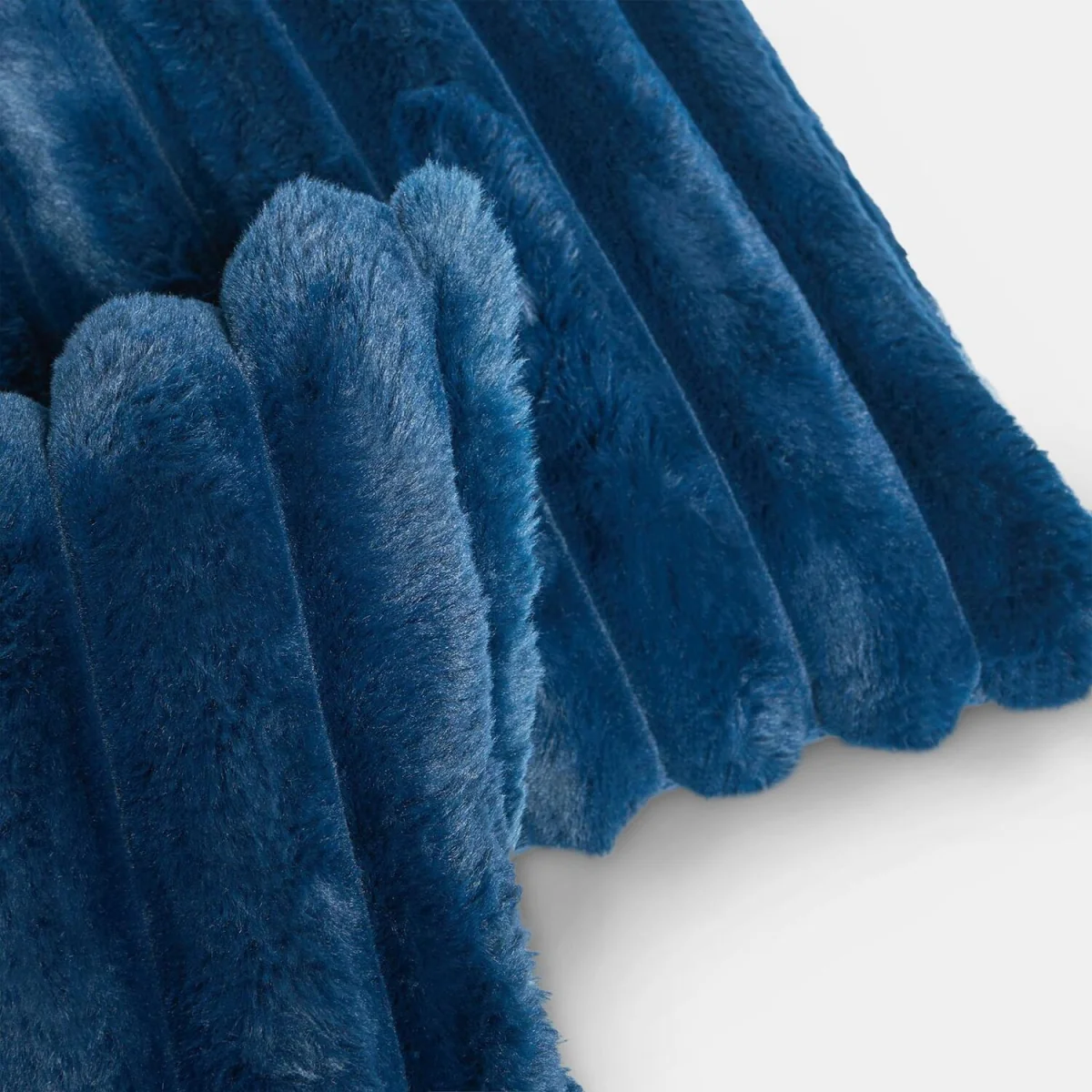 OHS Jumbo Faux Fur Rib Cushion Covers - Navy / Machine Washable at 30°C – image 5