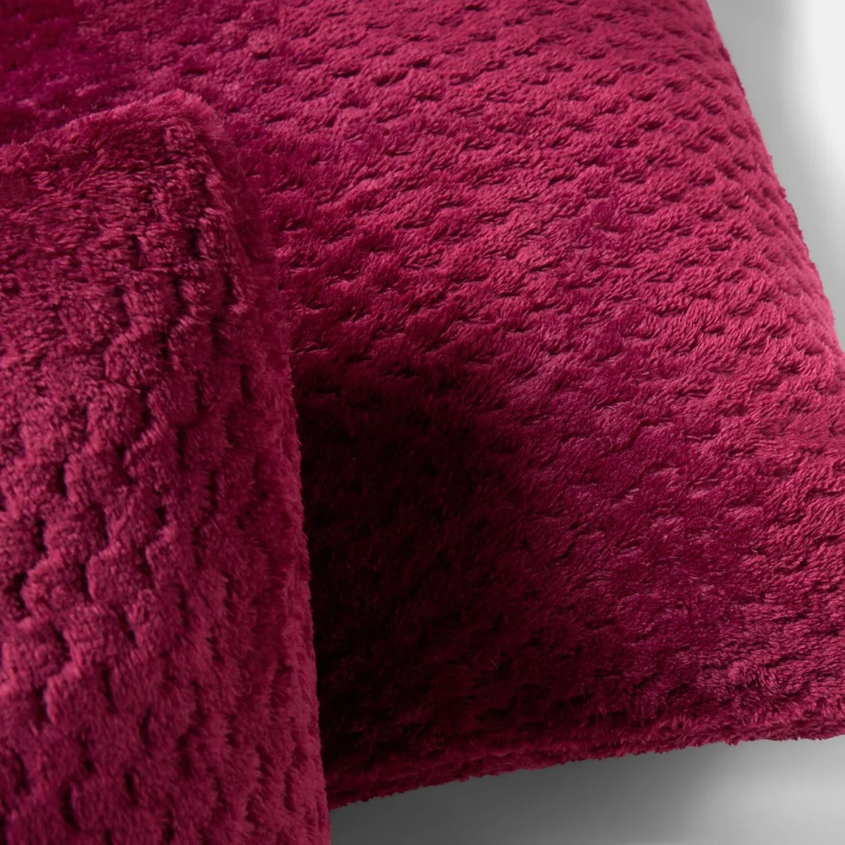 OHS Waffle Fleece Cushion Covers - Burgundy / Machine washable at 40°C. Tumble dry friendly. Do not bleach or iron. – image 6