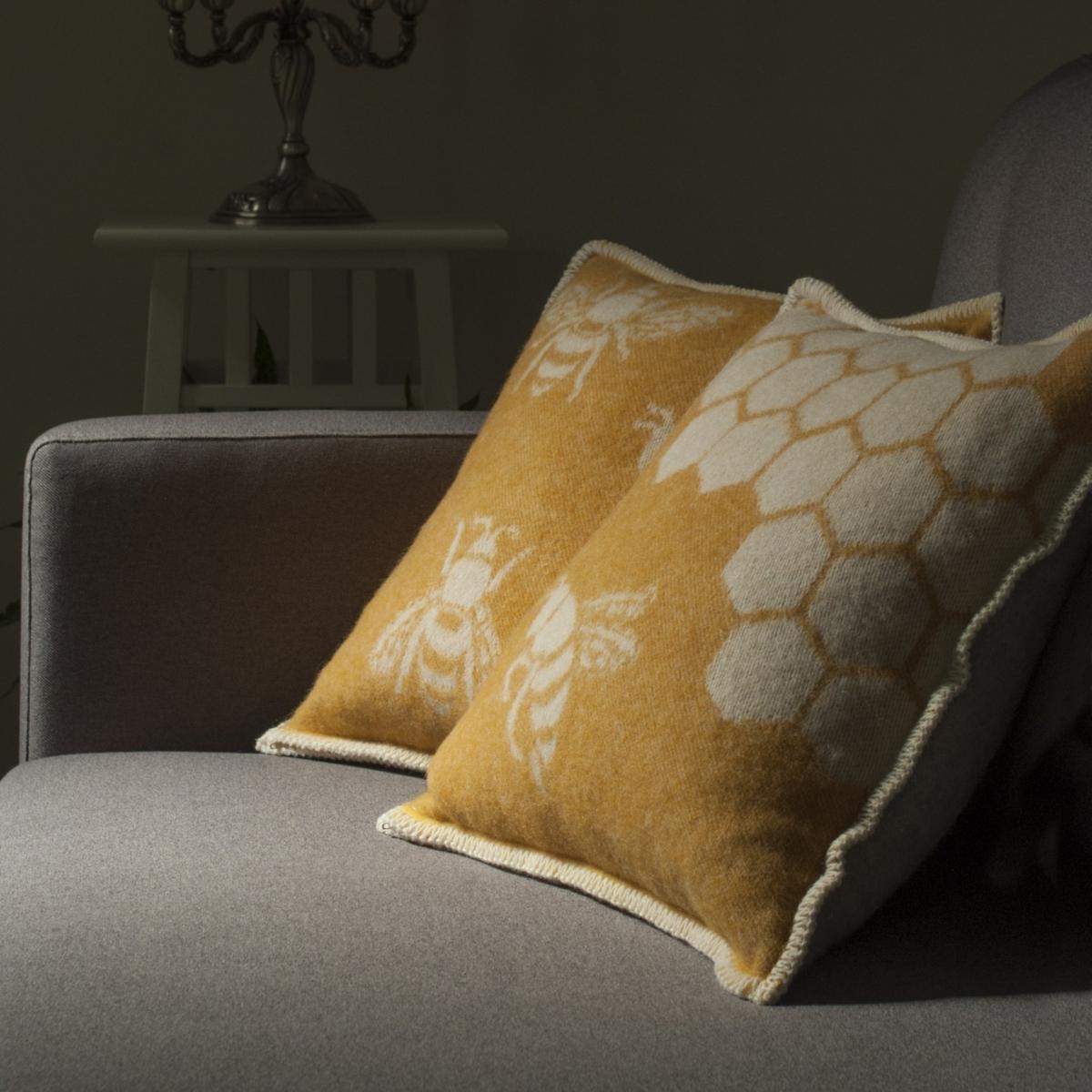 Yellow / Orange Bee Cushion Cover J. j.textile – image 2