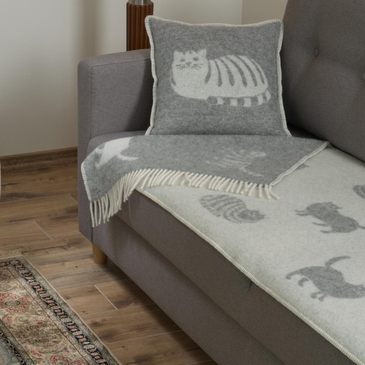 Grey Cat Cushion Cover J. j.textile – image 3