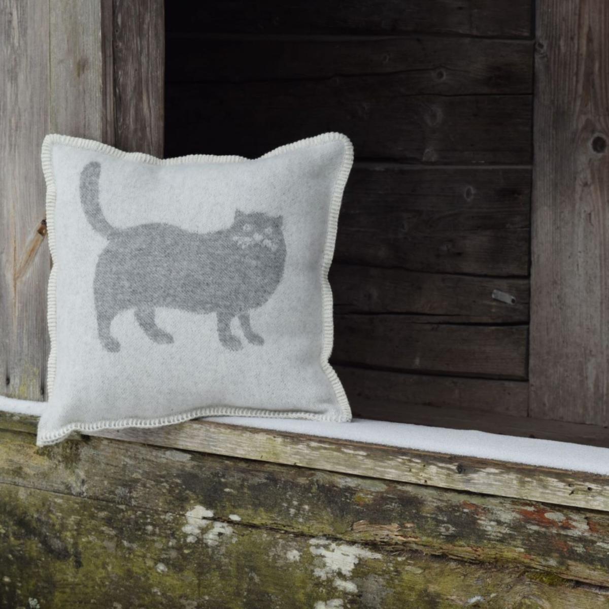 Grey Cat Cushion Cover J. j.textile – image 4