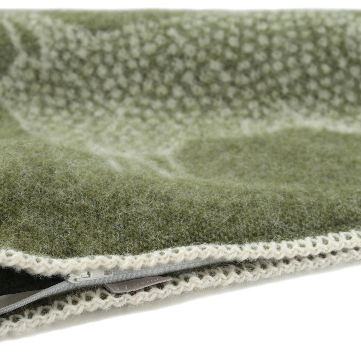 Green / White Mossy Green Dot Sheep Cushion Cover J. j.textile – image 5