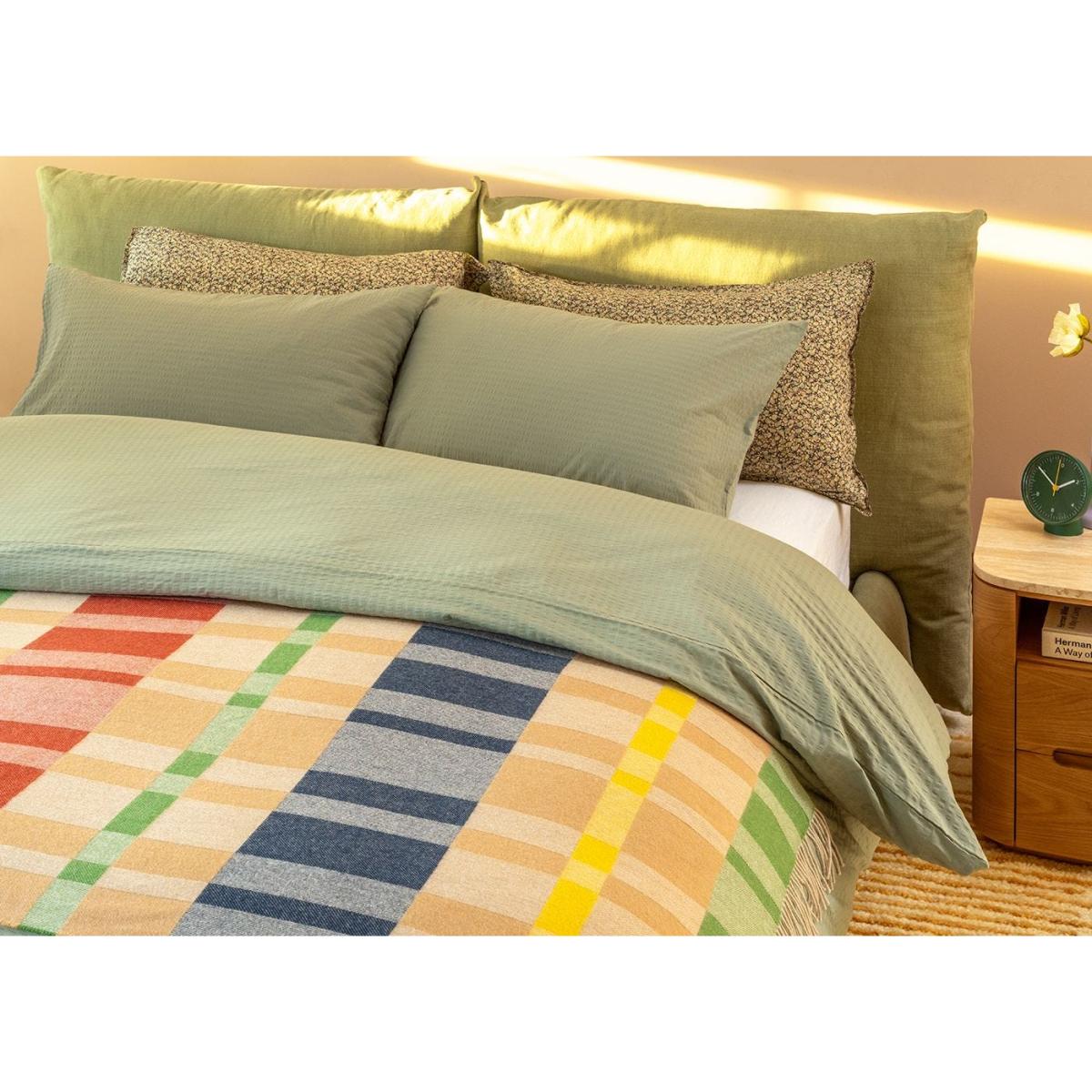 Heal's Seersucker Sage Green Bed Linen Set Super King – image 3