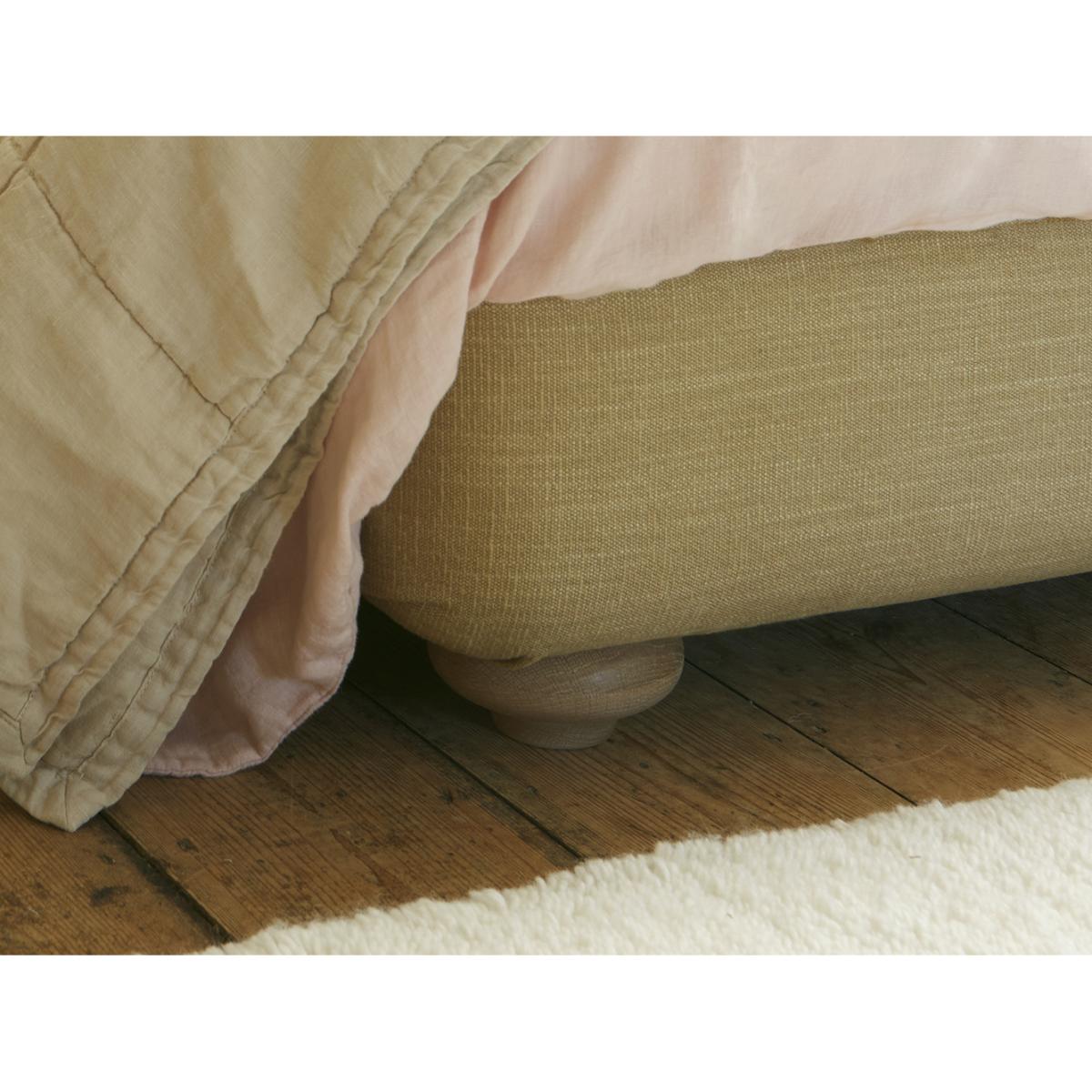 Pillow Talker Bed – image 11