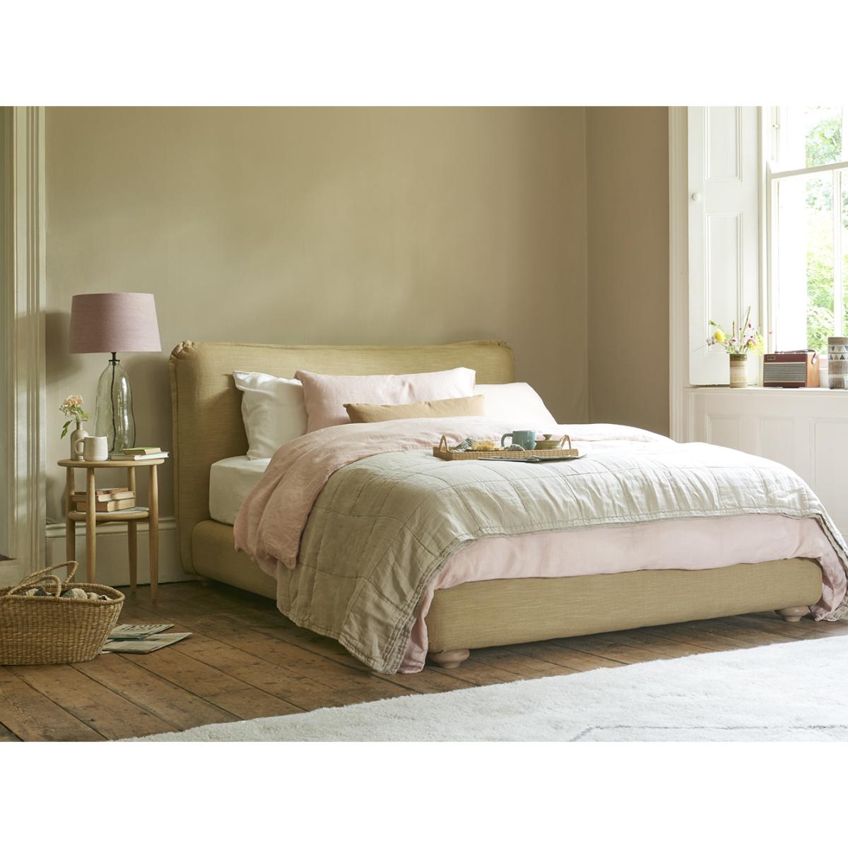 Pillow Talker Bed – image 7