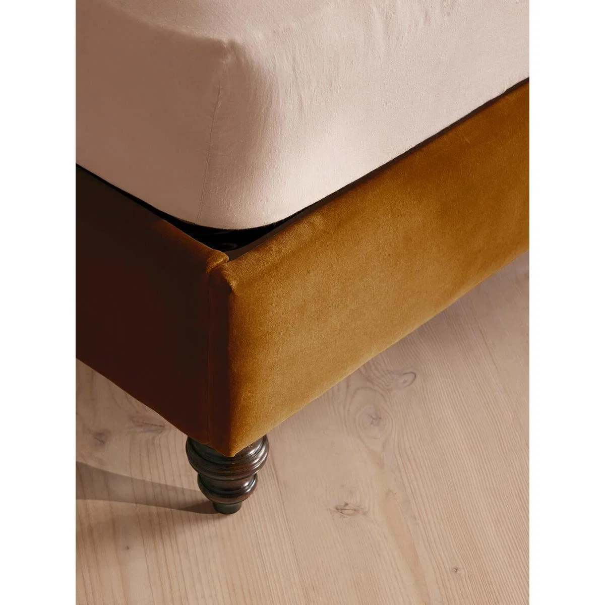 Rivas Bed, Super King, Velvet, Mustard – image 4