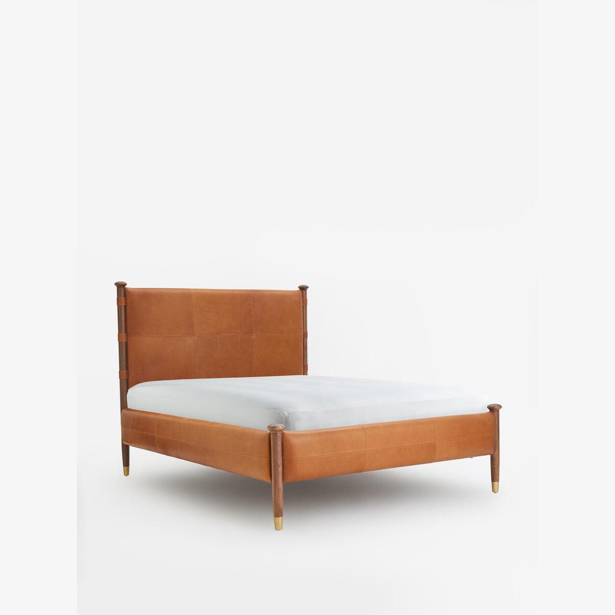 Paolo Bed, Sycamore Leather, Emperor – image 1