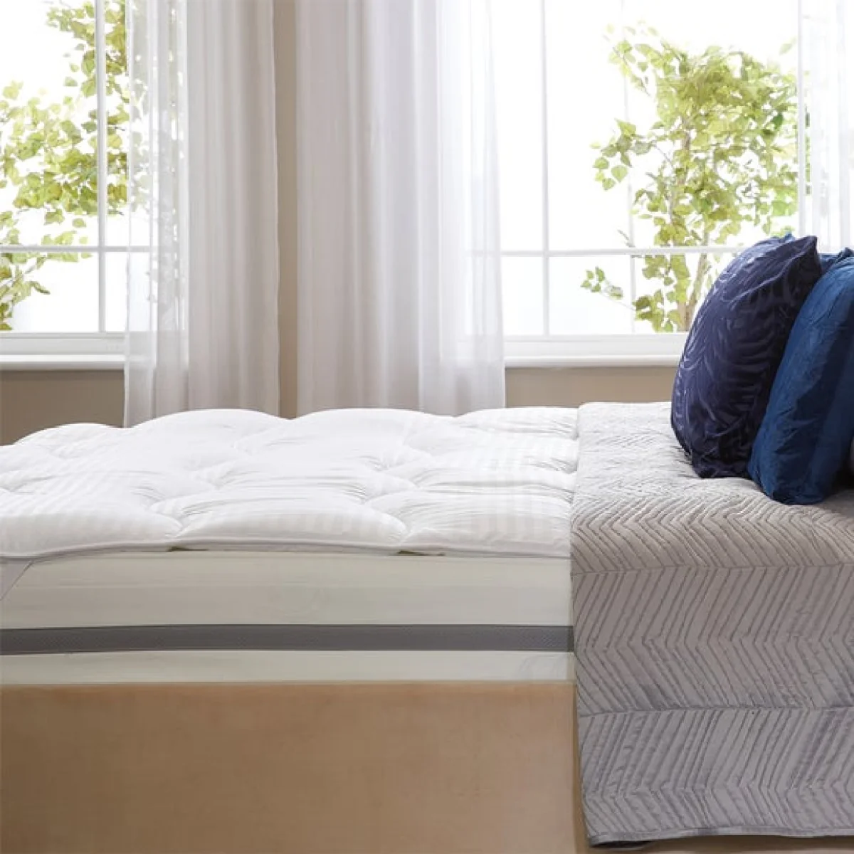 Snuggledown Luxurious Hotel Temperature Control Mattress Topper White – image 4