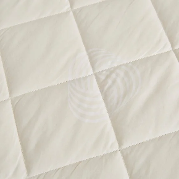 Fogarty Unbleached Wool Mattress Protector – image 4