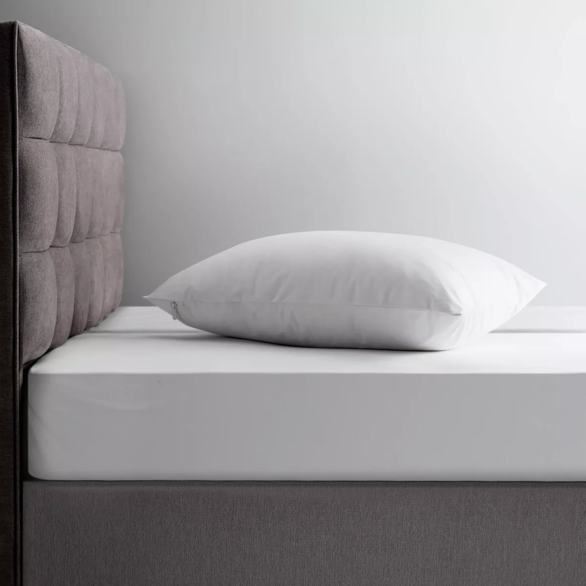 John Lewis & Partners Specialist Synthetic Anti Allergen Enclosed Waterproof Mattress Protector – image 4