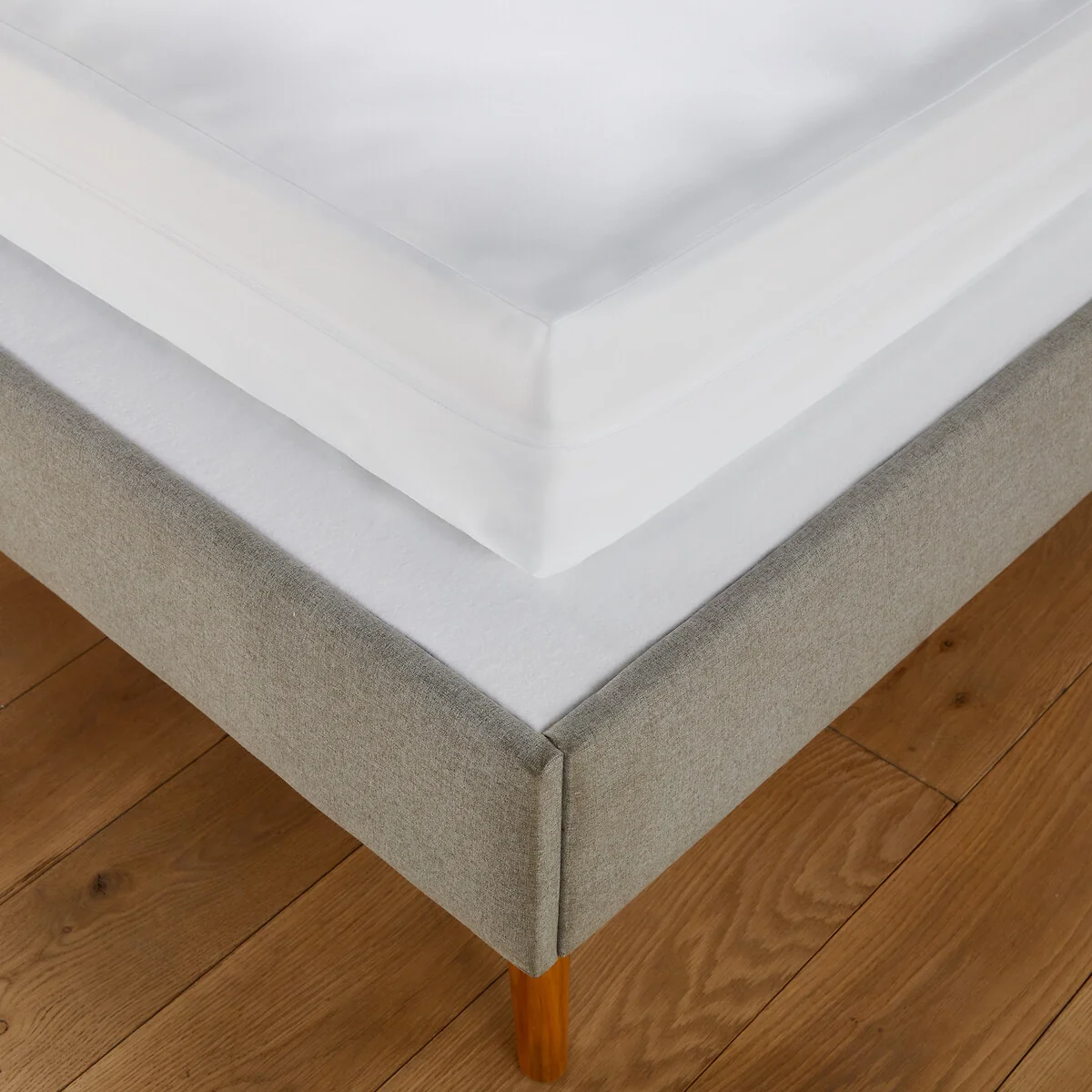 Integral Anti-Bed Bug Mattress Protector, 22cm Flap