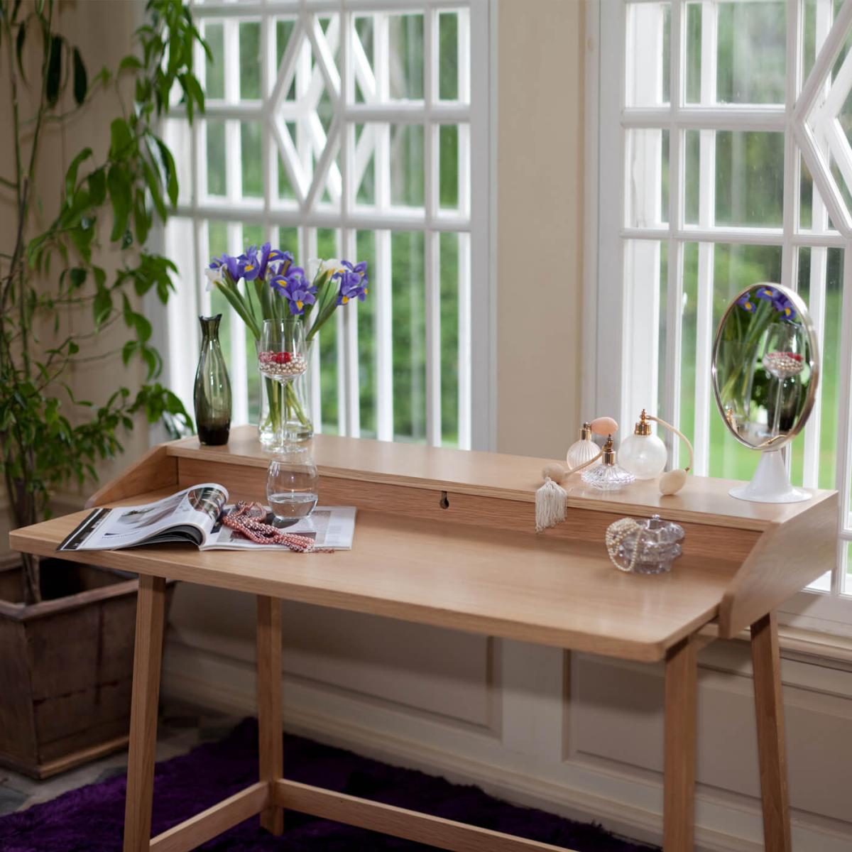 Oak St James Compact Desk – image 4
