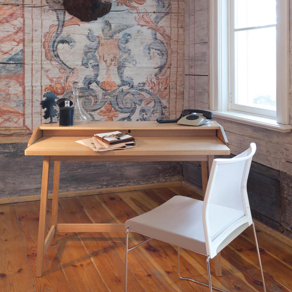 Oak St James Compact Desk – image 5