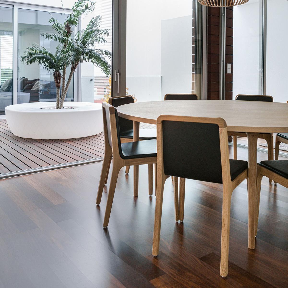 Oak Cast Table Round – image 2