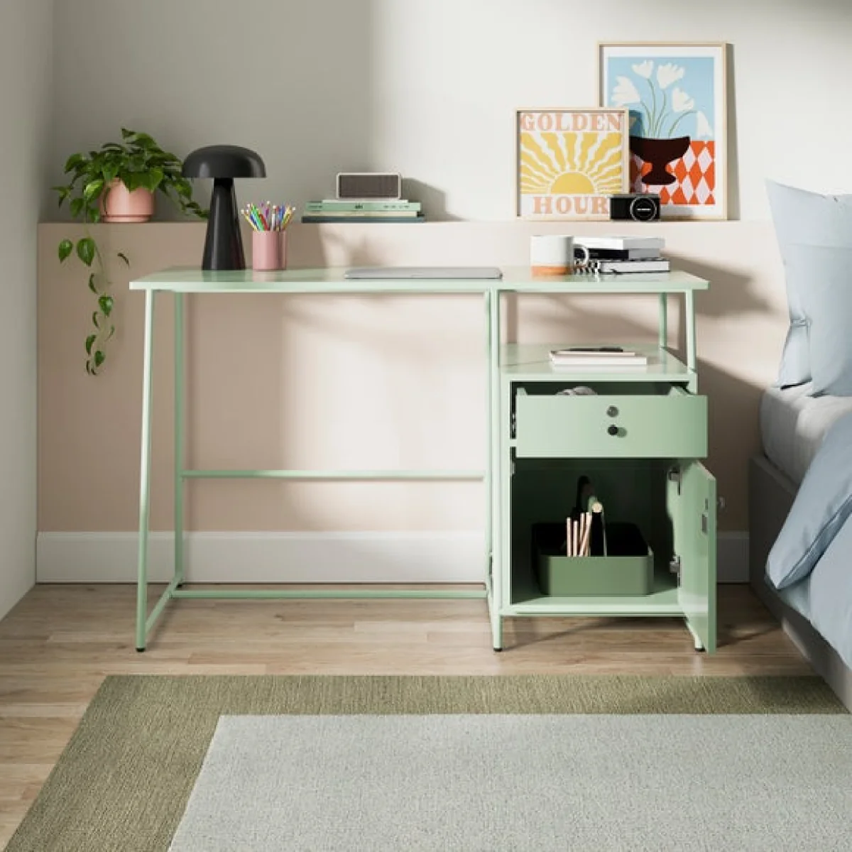 Alannah Lockable Desk – image 2