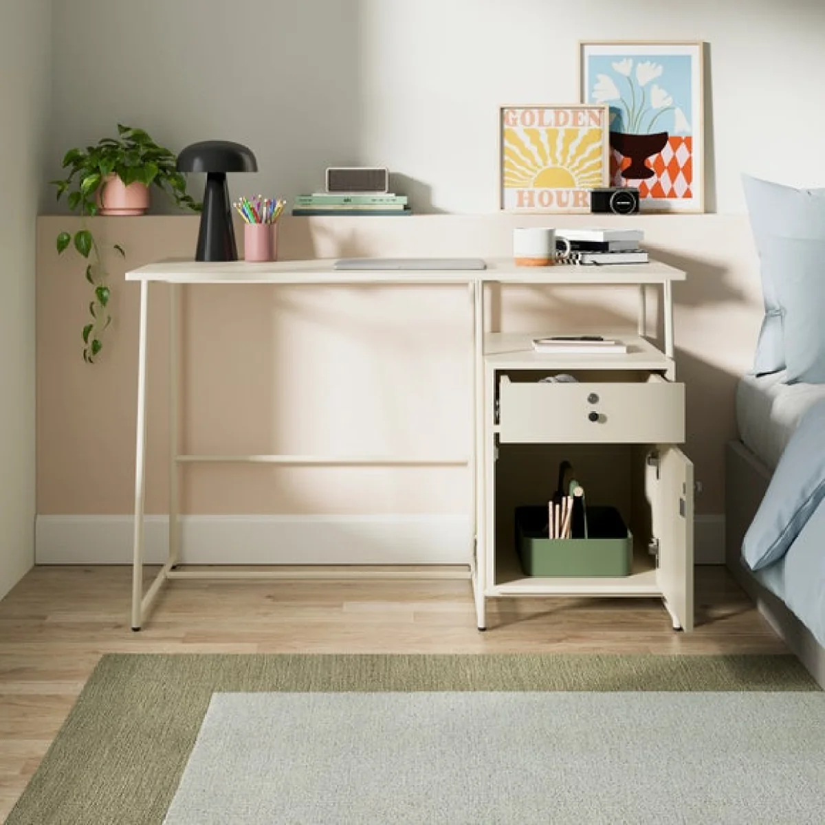 Alannah Lockable Desk – image 2
