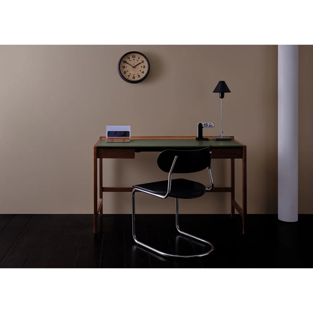 Scp Cedric Desk – image 3