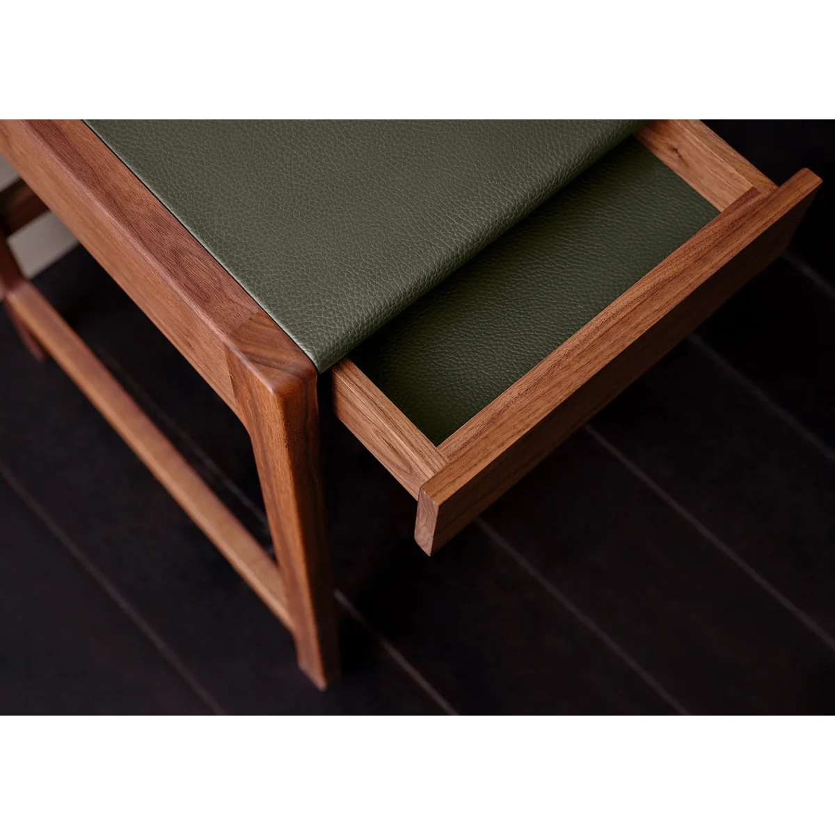 Scp Cedric Desk – image 4
